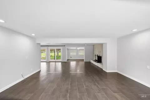 Living - 723 N Spyglass Way, Eagle, ID 83616 photo 4 of 7
