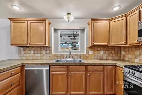 935 N Edgewood Ln, Eagle, ID 83616 photo 14