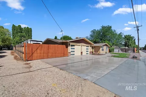 935 N Edgewood Ln, Eagle, ID 83616 photo 3