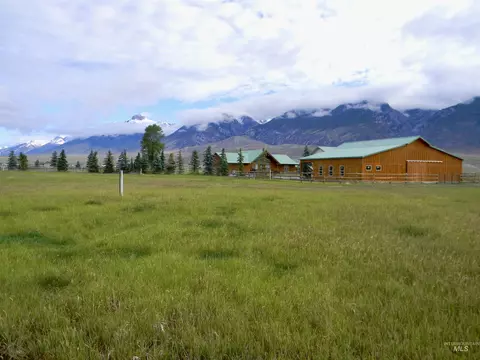 181 Crows Nest Loop, Mackay, ID 83251 photo 1