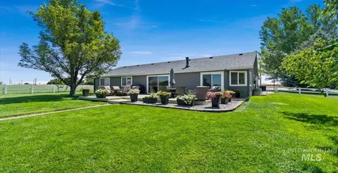 Exterior - 4376 E King Rd, Kuna, ID 83634 photo 4 of 15