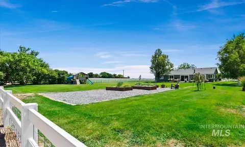 Exterior - 4376 E King Rd, Kuna, ID 83634 photo 6 of 15