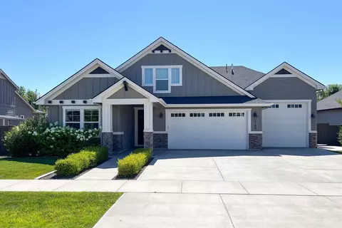 1789 N Tullshire, Eagle, ID 83616