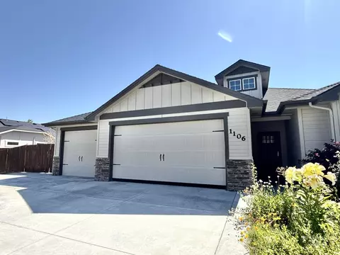1106 S Spring Valley Dr, Nampa, ID 83686