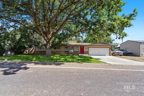 2322 W Roosevelt Ave, Nampa, ID 83651