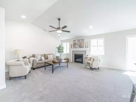5173 E Patchwork Dr, Nampa, ID 83686 photo 4