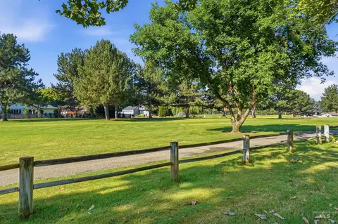 1237 E Cerramar Ct, Eagle, ID 83616 photo 3