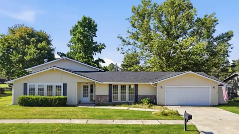1237 E Cerramar Ct, Eagle, ID 83616 photo 1