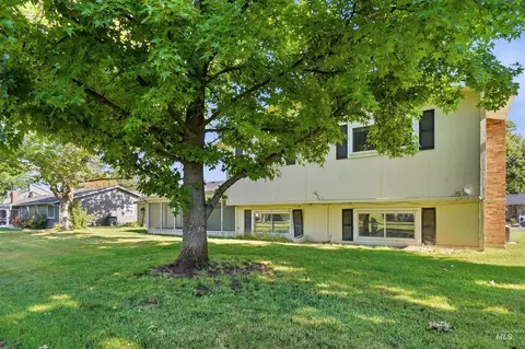 1237 E Cerramar Ct, Eagle, ID 83616 photo 39