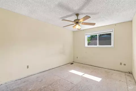 1237 E Cerramar Ct, Eagle, ID 83616 photo 27