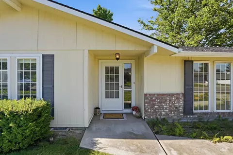 1237 E Cerramar Ct, Eagle, ID 83616 photo 7