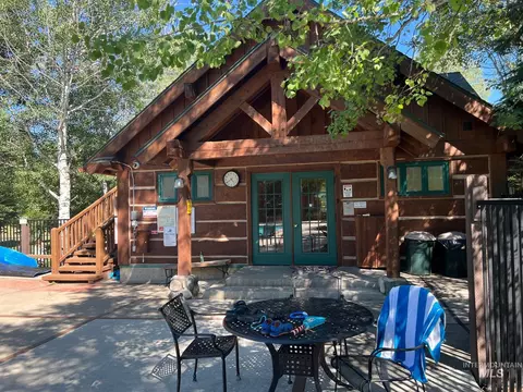 321 Mountain Cove Ct, Mccall, ID 83638 photo 37