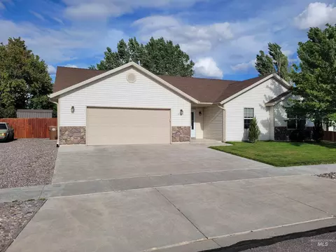 5144 Jake Ave, Chubbuck, ID 83202