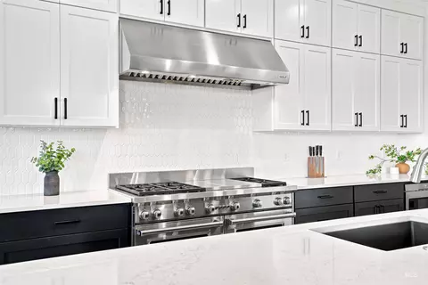 Kitchen - 7896 W Deerfawn Ln, Eagle, ID 83616 photo 7 of 7