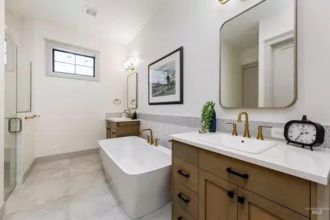 Bath - 7742 W Palamas Dr, Eagle, ID 83616 photo 3 of 8