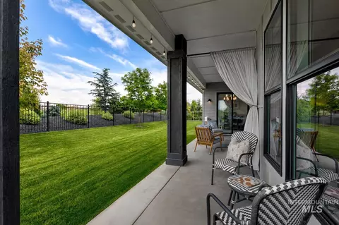 Exterior - 7742 W Palamas Dr, Eagle, ID 83616 photo 3 of 7