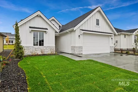 8253 W Gallup St, Meridian, ID 83646
