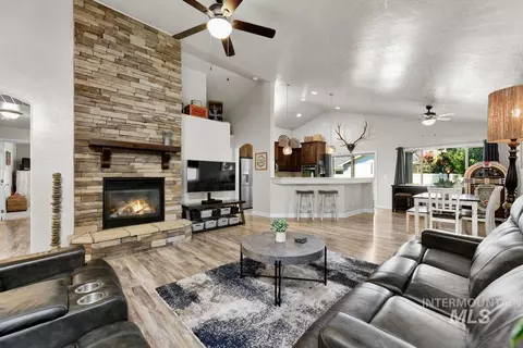 5176 W Denwick Dr, Eagle, ID 83616 photo 8