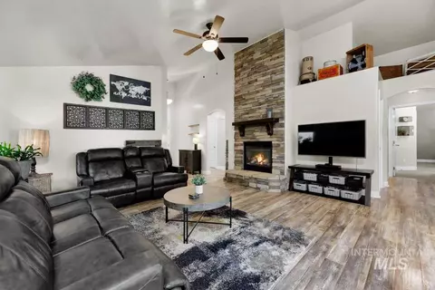 5176 W Denwick Dr, Eagle, ID 83616 photo 11