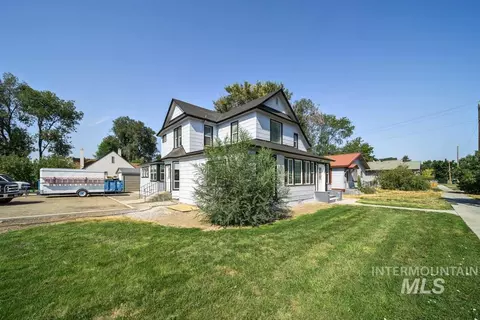 1317 S 4th St, Nampa, ID 83651