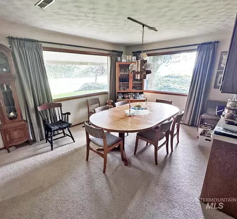 Dining - 22347 Upper Pleasant Ridge Rd, Caldwell, ID 83607 photo 1 of 2