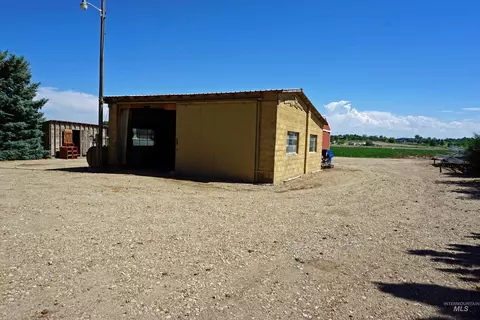 Exterior - 22347 Upper Pleasant Ridge Rd, Caldwell, ID 83607 photo 12 of 19