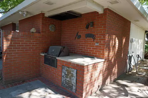 Exterior - 22347 Upper Pleasant Ridge Rd, Caldwell, ID 83607 photo 11 of 19