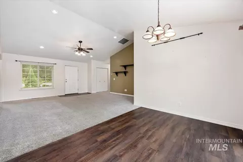 Living - 1305 Lauren Ln, Filer, ID 83328 photo 5 of 5