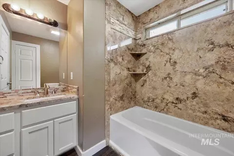 Bath - 1305 Lauren Ln, Filer, ID 83328 photo 2 of 2