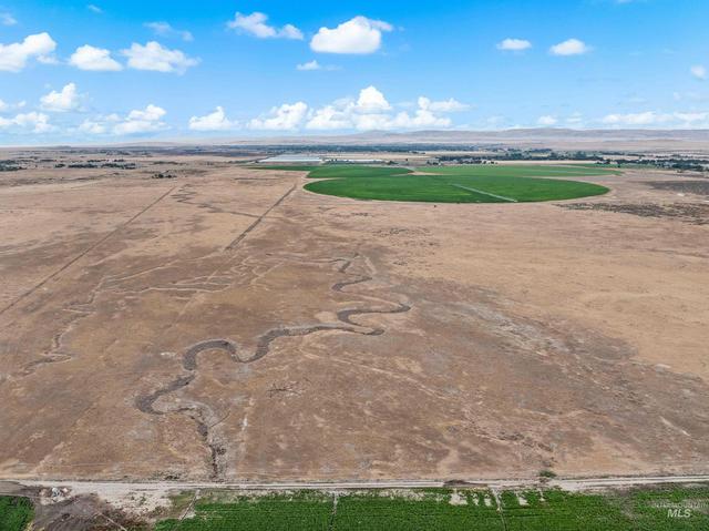 4 SE Dalo Dr, Mountain Home, ID 83647
