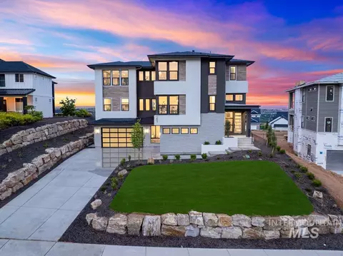 5607 E Foxgrove Dr, Boise, ID 83716