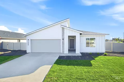 920 SW Jayhawk St, Mountain Home, ID 83647