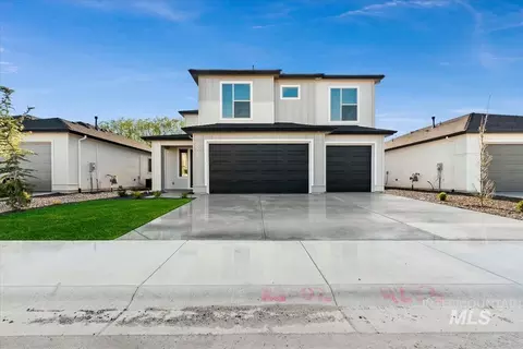 917 S Contusion Ave, Nampa, ID 83687