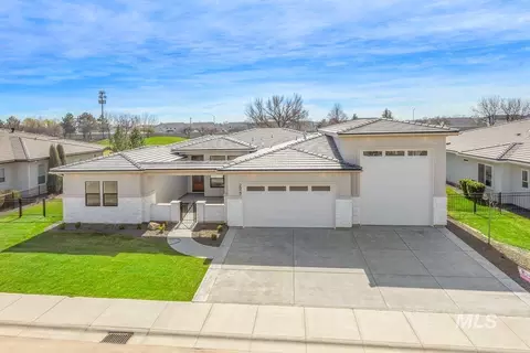 2398 N Serveriano Ave, Eagle, ID 83616