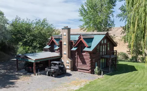 863 Pottery Rd, Bliss, ID 83314 photo 2