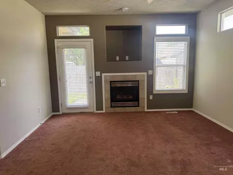 Living - 9424 W Java Ct, Boise, ID 83704 photo 2 of 3