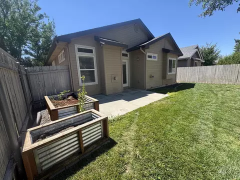 Exterior - 9424 W Java Ct, Boise, ID 83704 photo 8 of 8