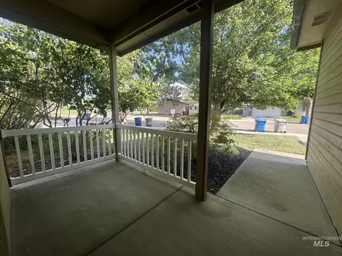 Exterior - 9424 W Java Ct, Boise, ID 83704 photo 4 of 8