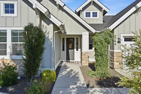 Exterior - 1744 N Annadale Way, Eagle, ID 83616 photo 2 of 9