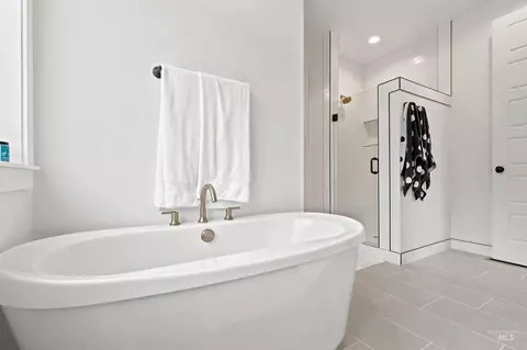 Bath - 1744 N Annadale Way, Eagle, ID 83616 photo 3 of 3