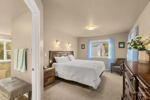 Bedroom - 435 River Pointe, Lenore, ID 83541 photo 1 of 4