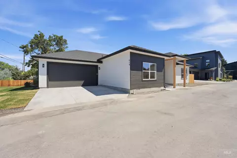 914 S Roosevelt St, Boise, ID 83705