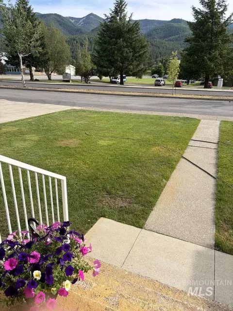 Exterior - 606 W Cameron Ave, Kellogg, ID 83837 photo 9 of 14