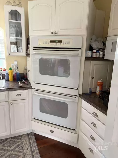 Kitchen - 606 W Cameron Ave, Kellogg, ID 83837 photo 3 of 3