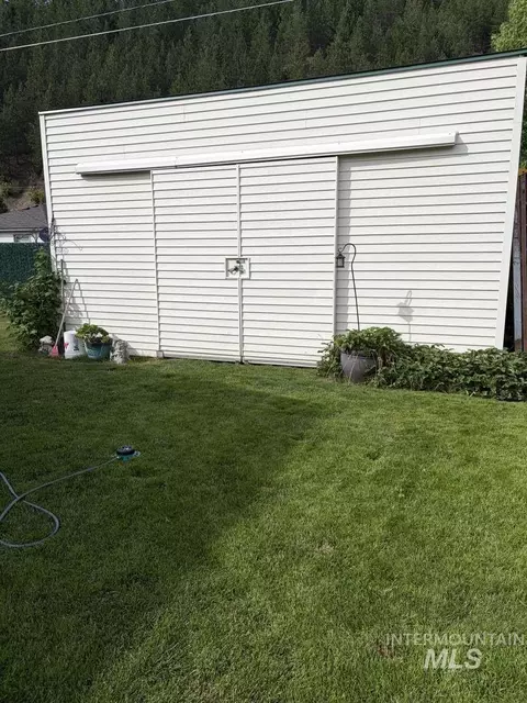 Exterior - 606 W Cameron Ave, Kellogg, ID 83837 photo 6 of 14