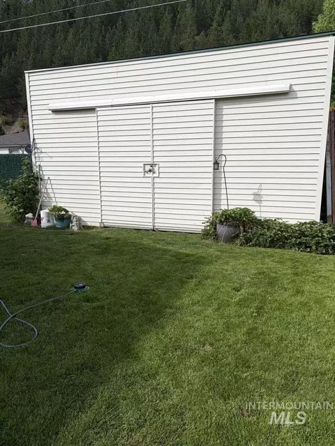 Exterior - 606 W Cameron Ave, Kellogg, ID 83837 photo 12 of 14