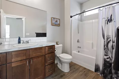 Bath - 1326 Concord St, Jerome, ID 83338 photo 1 of 2