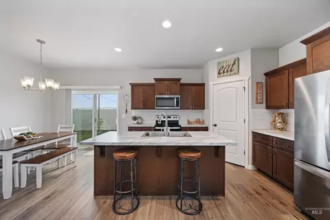 Kitchen - 1326 Concord St, Jerome, ID 83338 photo 5 of 10