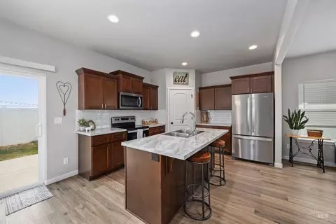 Kitchen - 1326 Concord St, Jerome, ID 83338 photo 4 of 10