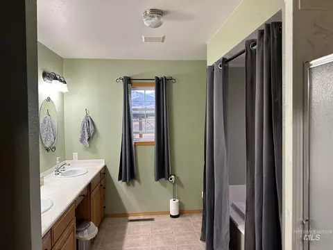 Bath - 2750 S 850 E, Almo, ID 83312 photo 1 of 4